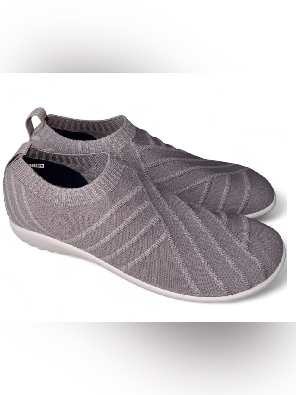 Naot Okahu Women's Knit Slip-In Shoes Sz 9 Lightweight Comfy Sneakers Gray NWOB